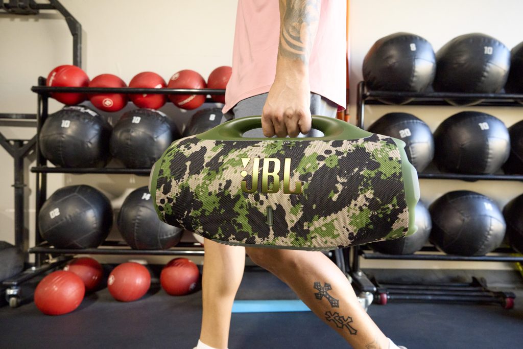 LS_JBL_BOOMBOX4_LIFESTYLE_GYM_7J6A1502_x1-1024x683