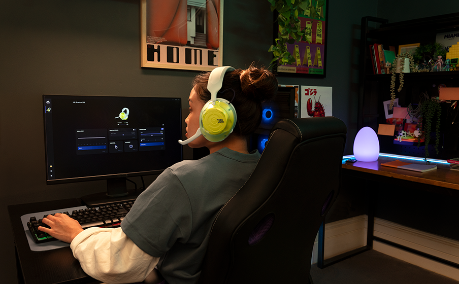 JBL_Quantum_520-lifestyle02-black